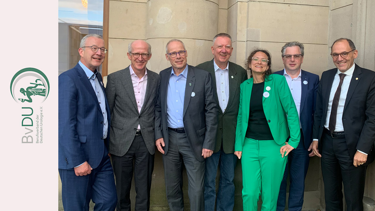 Mehr über den Artikel erfahren BvDU-Präsident Dr. Axel Belusa zu Gast beim Parlamentarischen Abend der DGU zu „Nachhaltigkeit in der Urologie“